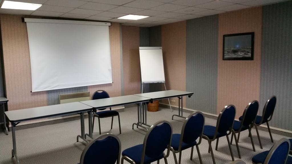 Hotel Noctuel Рамбуйе Екстериор снимка